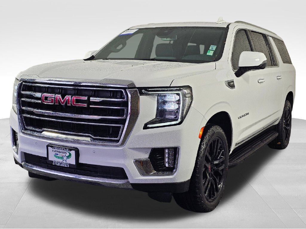 Used 2024 GMC Yukon XL SLT w/ SLT Luxury Package AWD/4WD image 3
