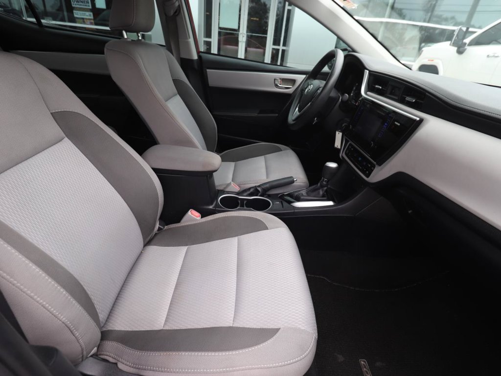 Used 2017 Toyota Corolla LE FWD image 12