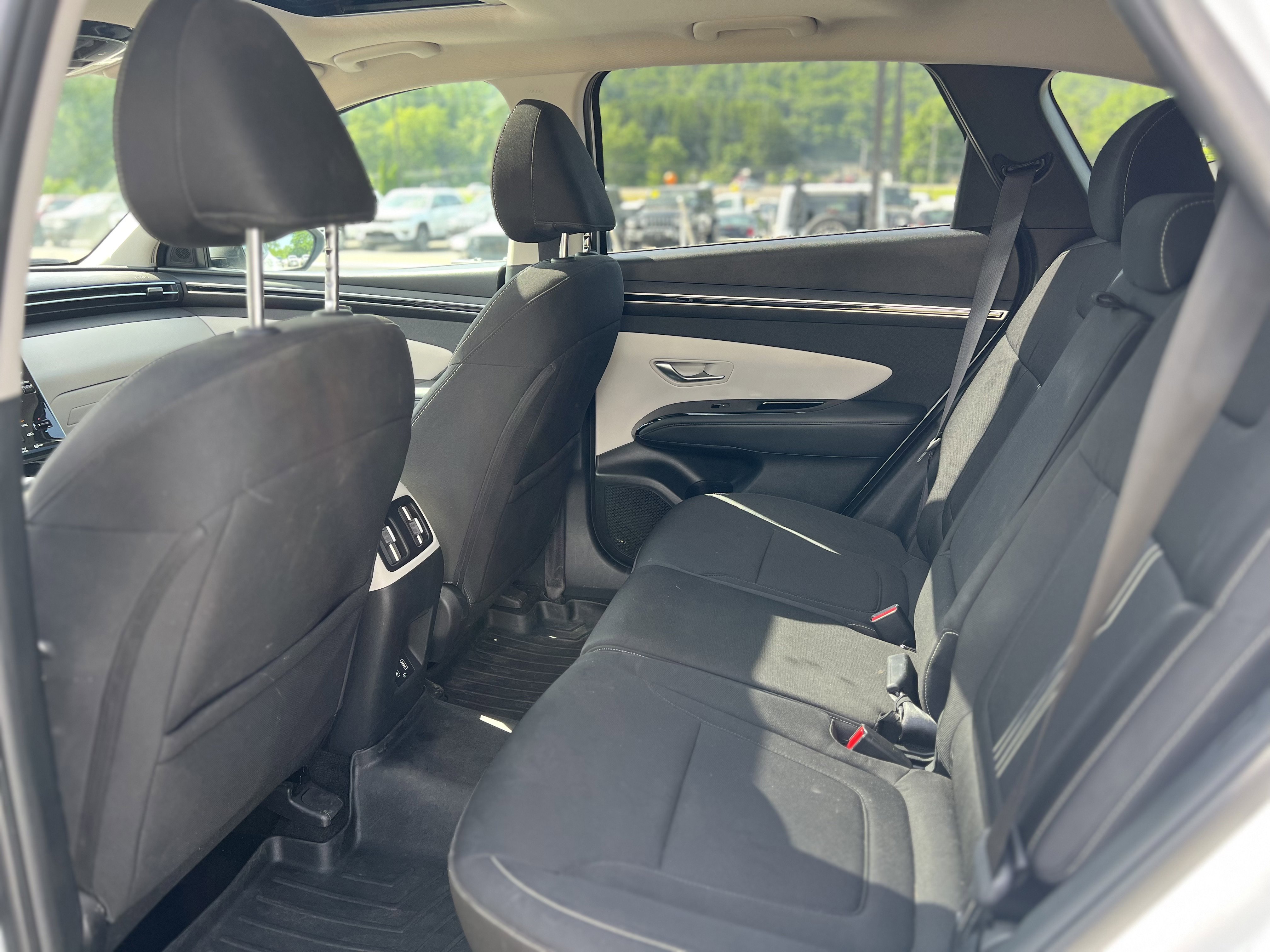 Used 2022 Hyundai Tucson SEL w/ Convenience Package image 10