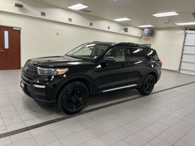 Certified 2023 Ford Explorer XLT w/ Equipment Group 202A image 3