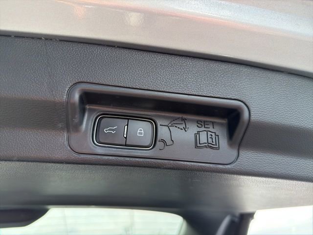 Certified 2022 Ford Explorer XLT w/ Equipment Group 202A image 13