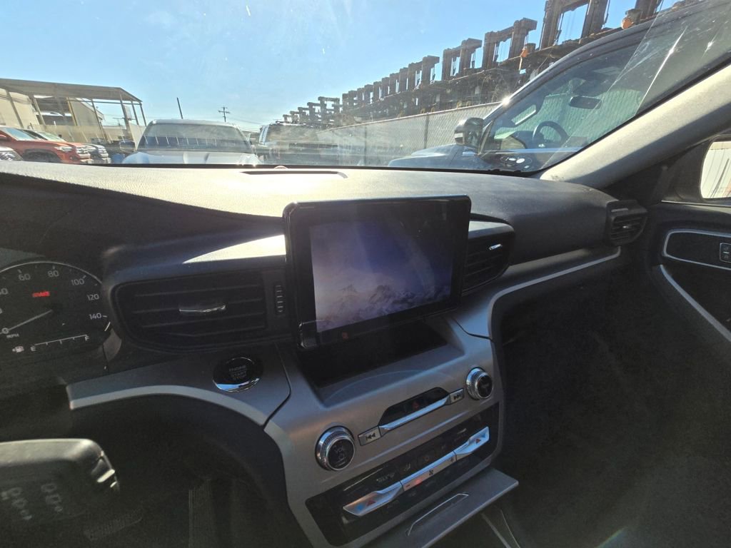 Certified 2021 Ford Explorer XLT image 13