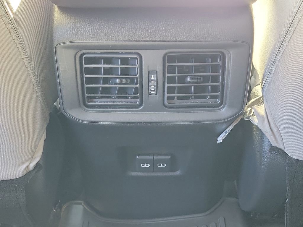 Used 2023 Toyota RAV4 XLE w/ Convenience Package image 18