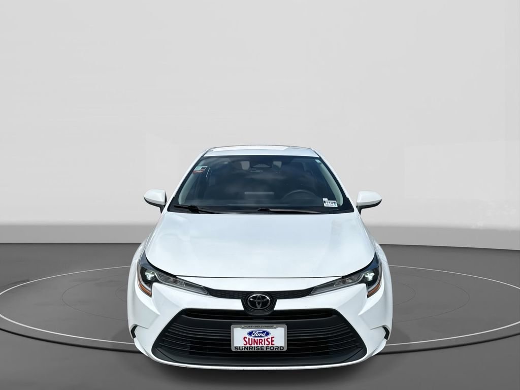 Used 2023 Toyota Corolla LE image 6