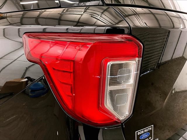 Certified 2022 Ford Explorer XLT w/ Equipment Group 202A AWD/4WD image 29