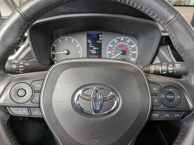 Used 2023 Toyota Corolla Cross LE w/ Moonroof Package image 24