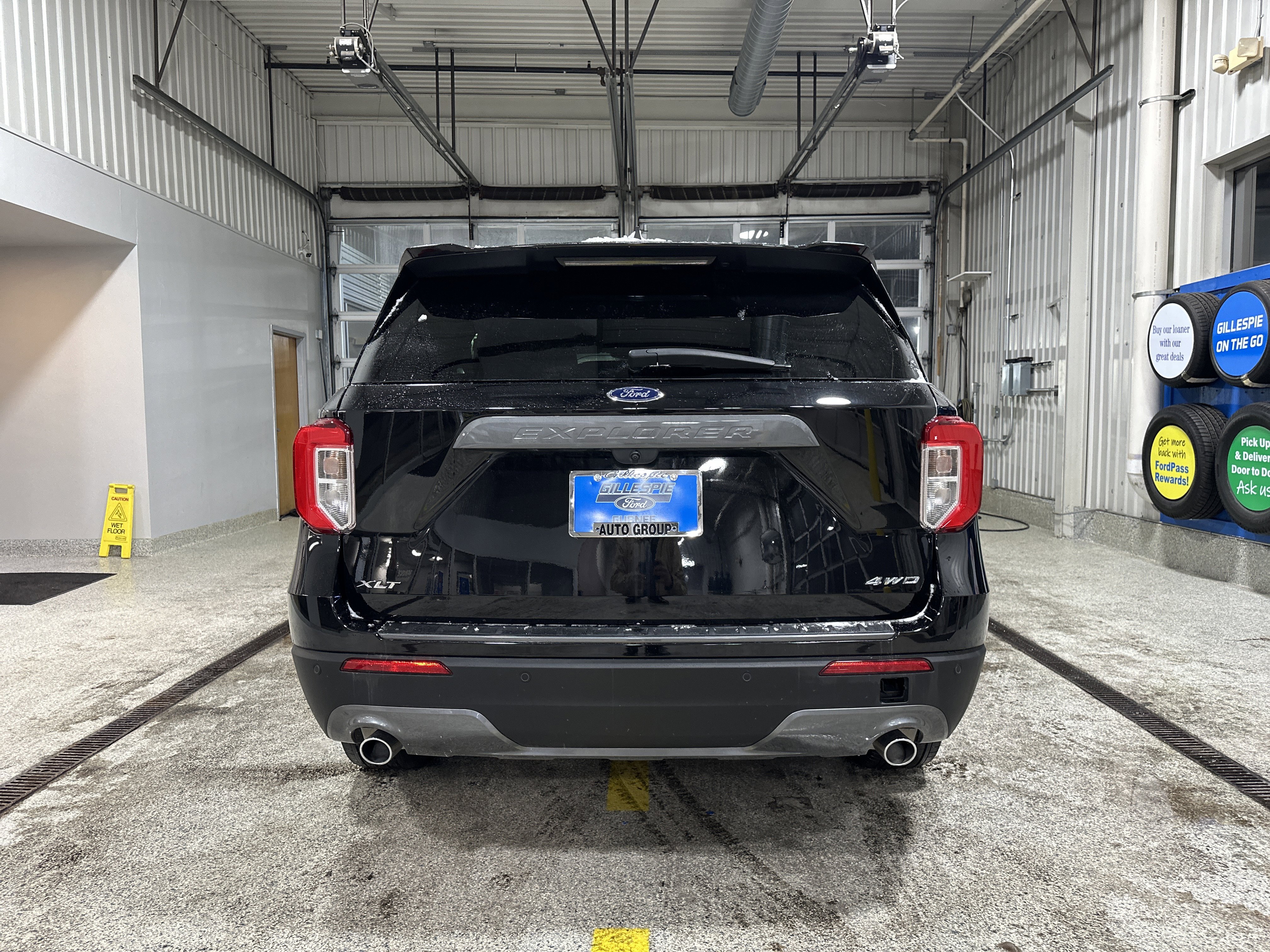 Certified 2023 Ford Explorer XLT w/ Equipment Group 202A image 4