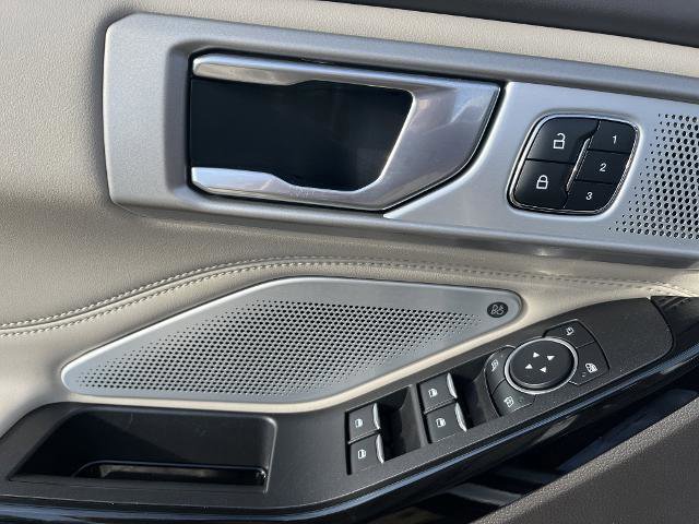 Certified 2024 Ford Explorer Platinum w/ Technology Package image 14