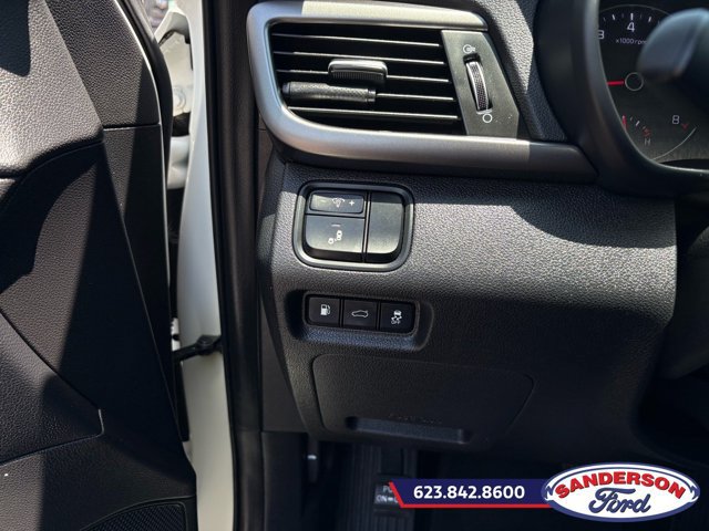 Used 2018 Kia Optima LX FWD image 12