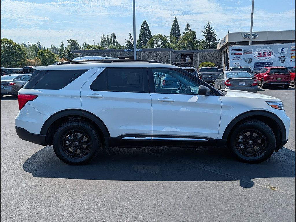 Certified 2023 Ford Explorer XLT AWD/4WD image 5