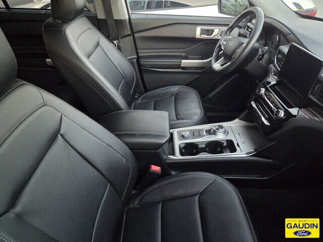 Certified 2023 Ford Explorer Limited w/ Equipment Group 301A AWD/4WD image 5
