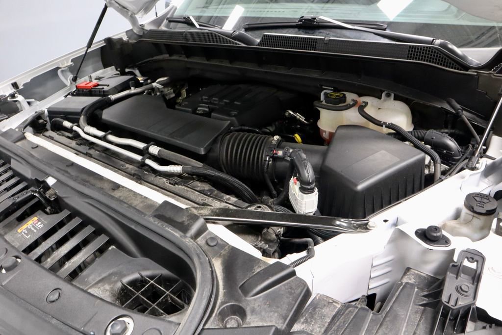 Used 2024 Chevrolet Silverado 1500 LT image 18