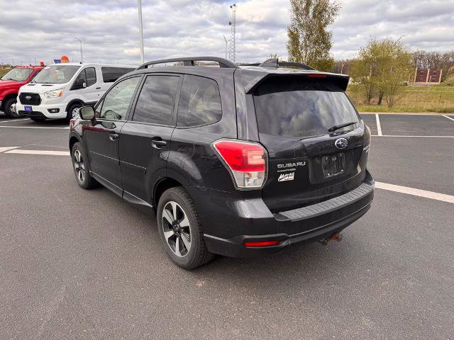 Used 2017 Subaru Forester 2.5i Premium AWD/4WD image 5
