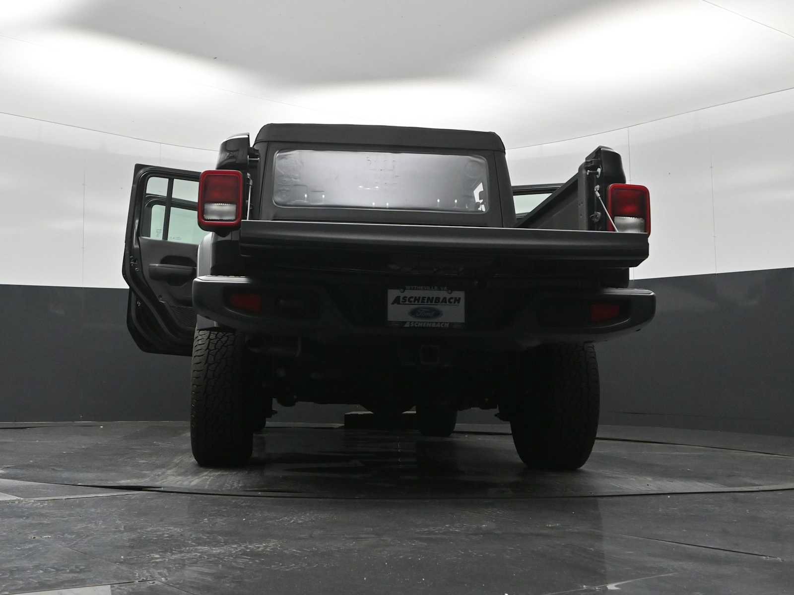 Used 2022 Jeep Gladiator Sport w/ Trailer Tow Package AWD/4WD image 59