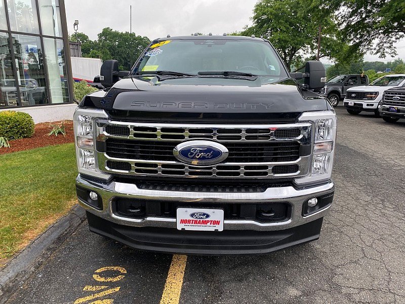 Certified 2024 Ford F250 XLT w/ Snow Plow Prep Package AWD/4WD image 2