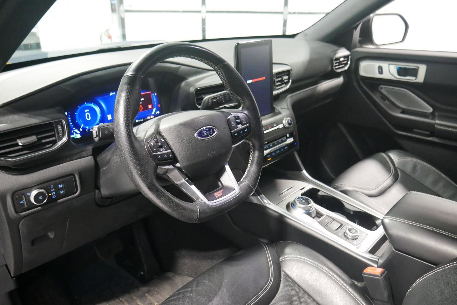 Certified 2020 Ford Explorer ST w/ ST Street Pack image 9