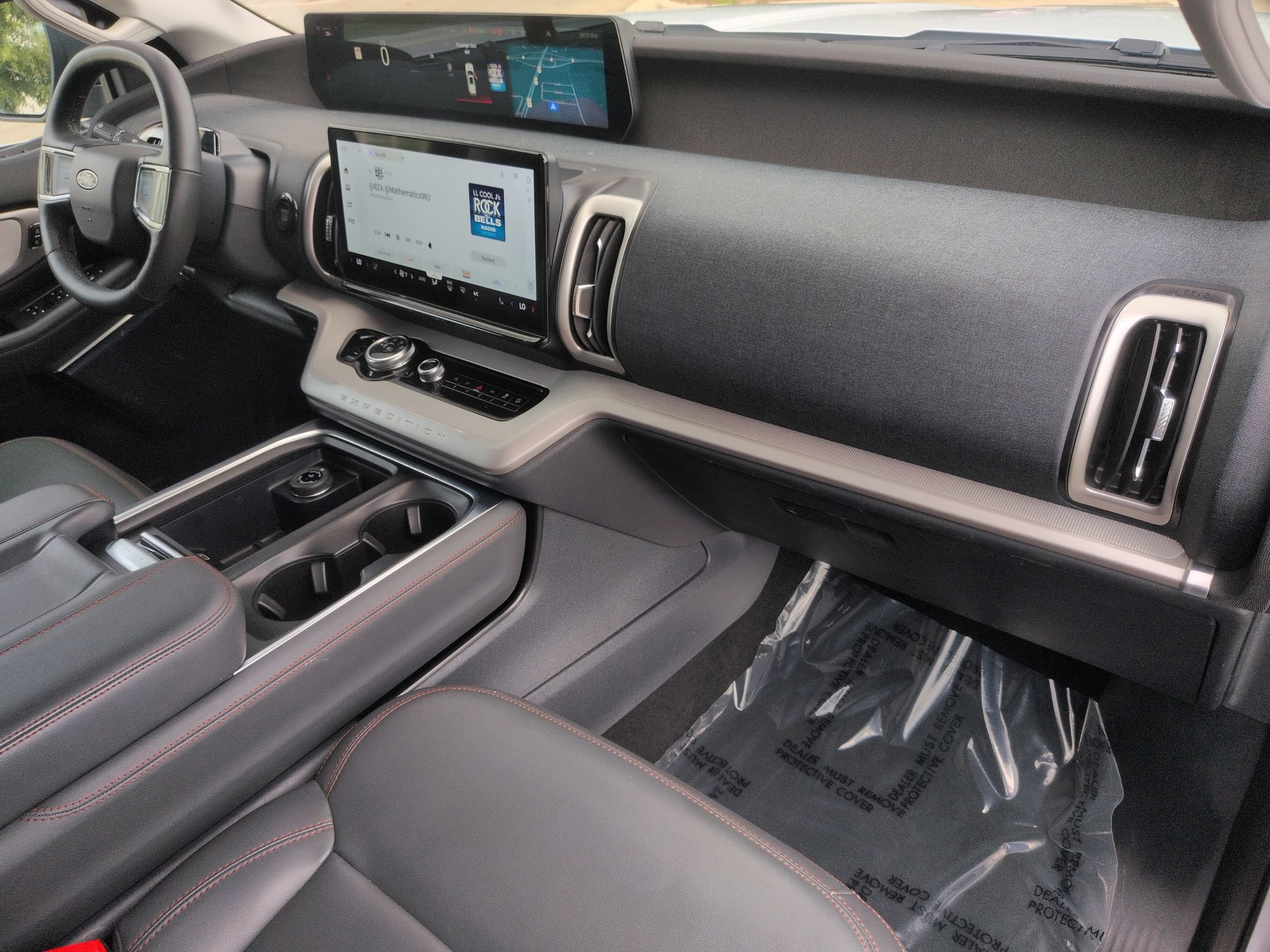 Certified 2025 Ford Expedition Active AWD/4WD image 38