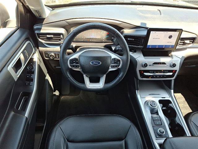 Certified 2023 Ford Explorer XLT w/ Equipment Group 202A AWD/4WD image 26