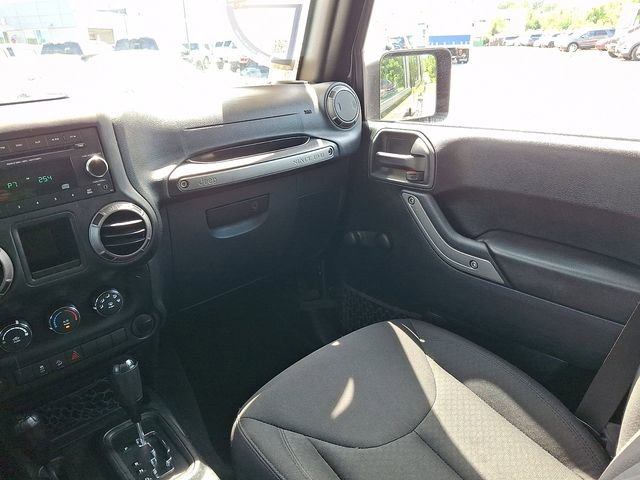 Used 2018 Jeep Wrangler Unlimited Sport AWD/4WD image 23