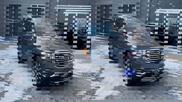 Used 2019 GMC Acadia SLE w/ Driver Alert Package I image 4