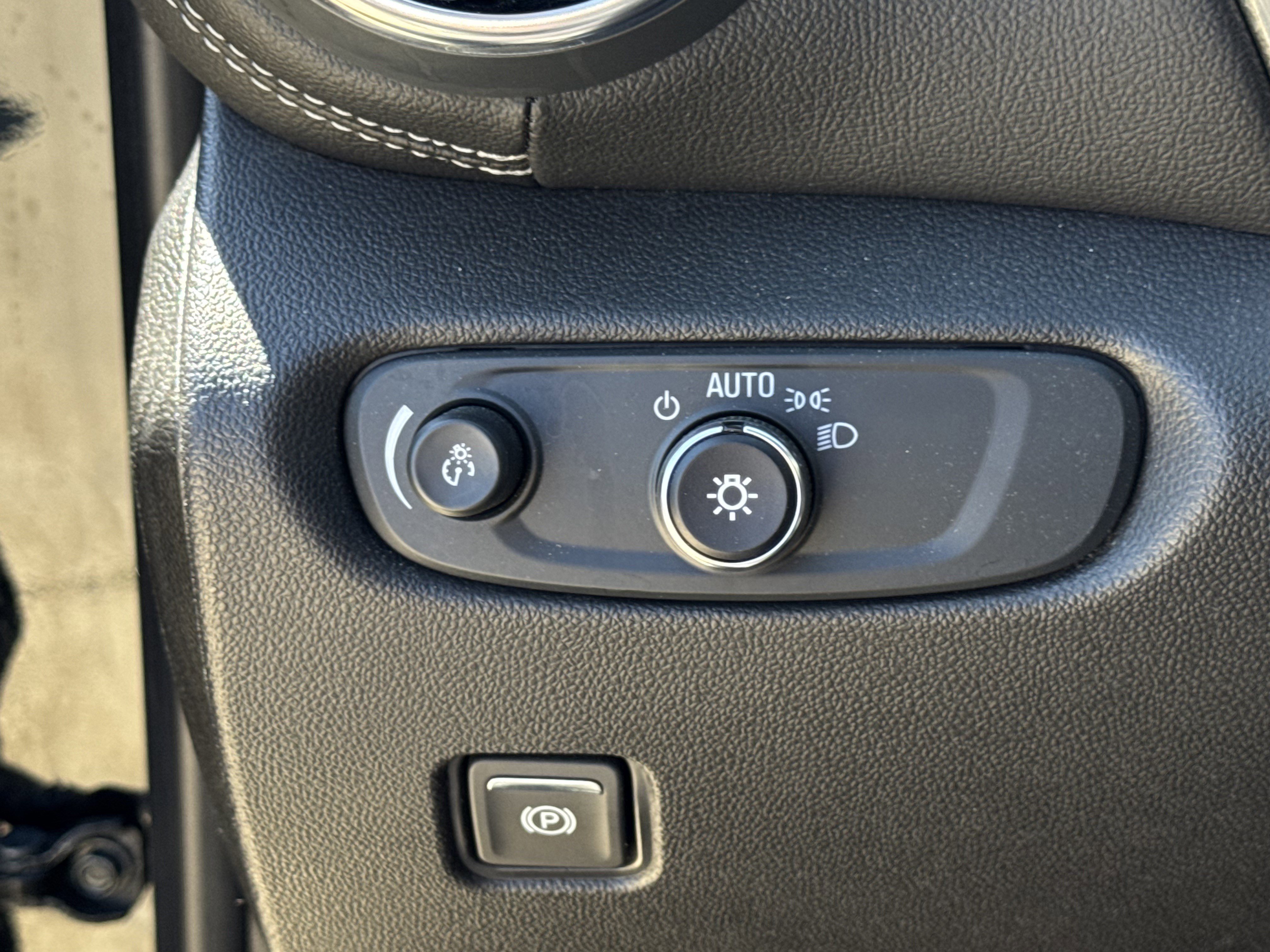 Used 2024 Chevrolet Blazer LT image 18