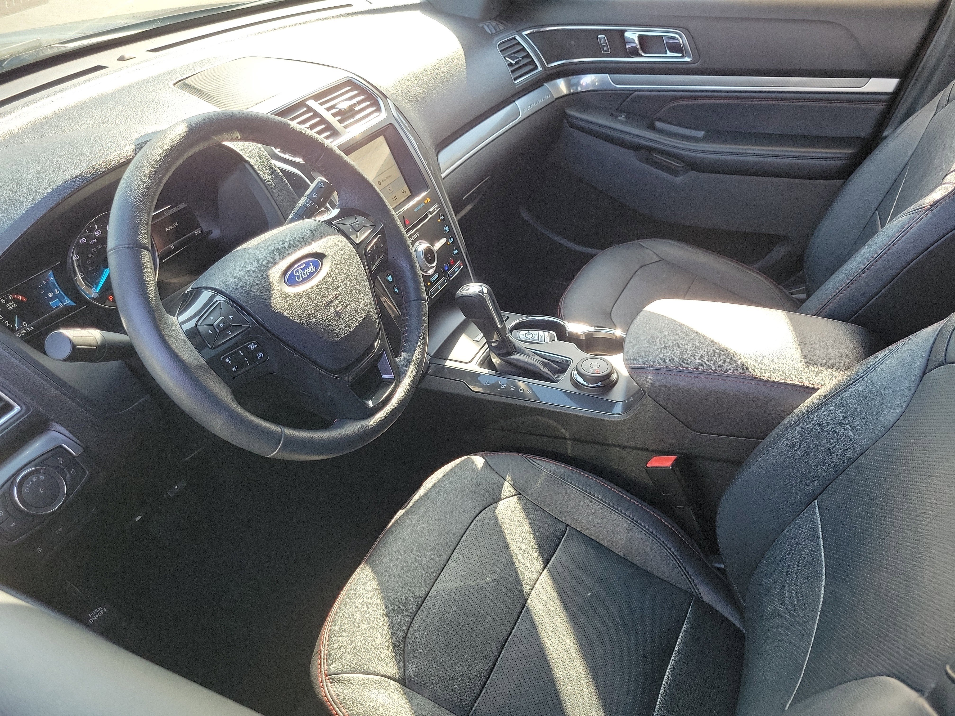 Certified 2018 Ford Explorer Sport w/ Equipment Group 401A AWD/4WD image 3