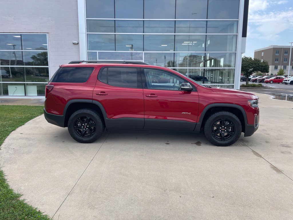 Used 2023 GMC Acadia AT4 w/ Preferred Package AWD/4WD image 4