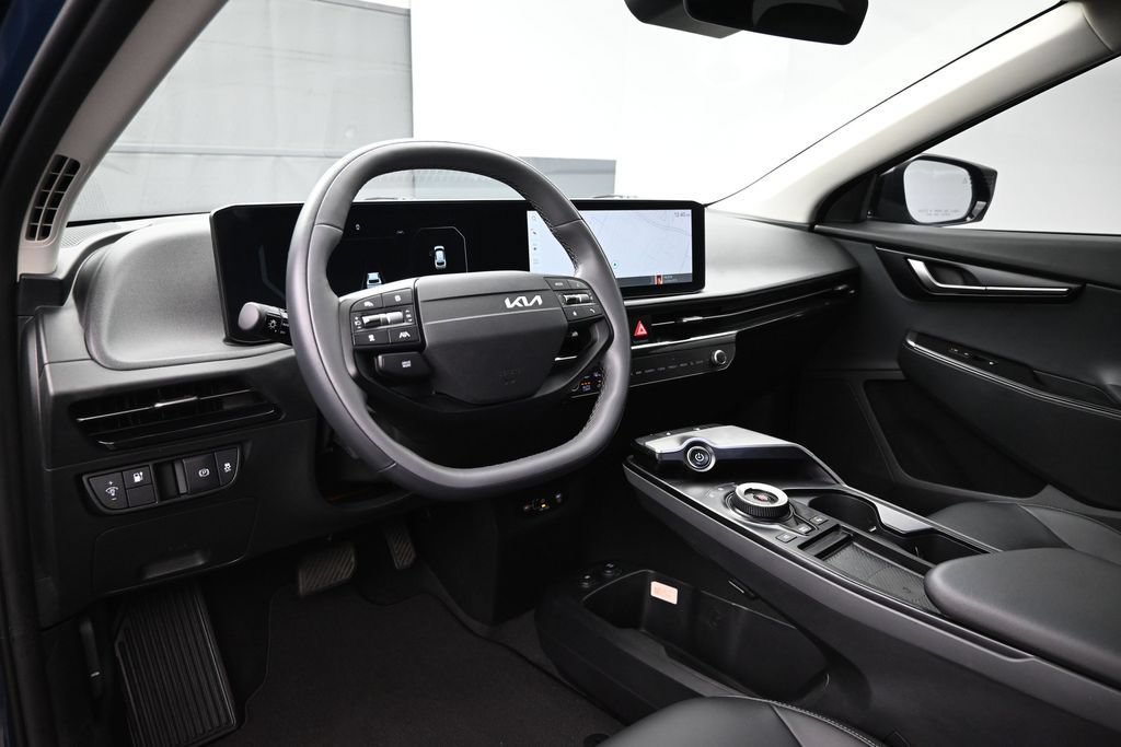 Used 2025 Kia EV6 Light RWD image 18