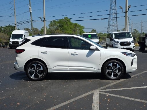 Certified 2023 Ford Escape ST-Line Select AWD/4WD image 6
