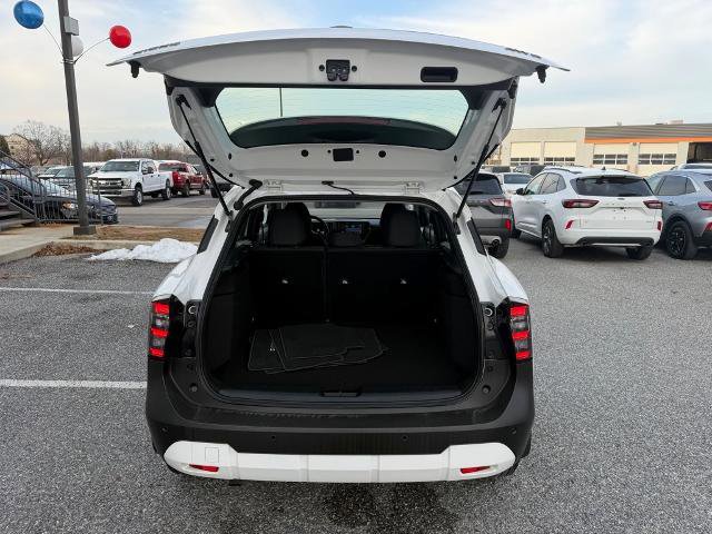 Used 2025 Nissan Kicks S image 9