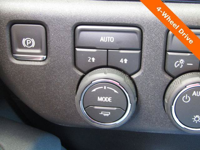 Used 2026 Chevrolet Silverado 1500 LT AWD/4WD image 7