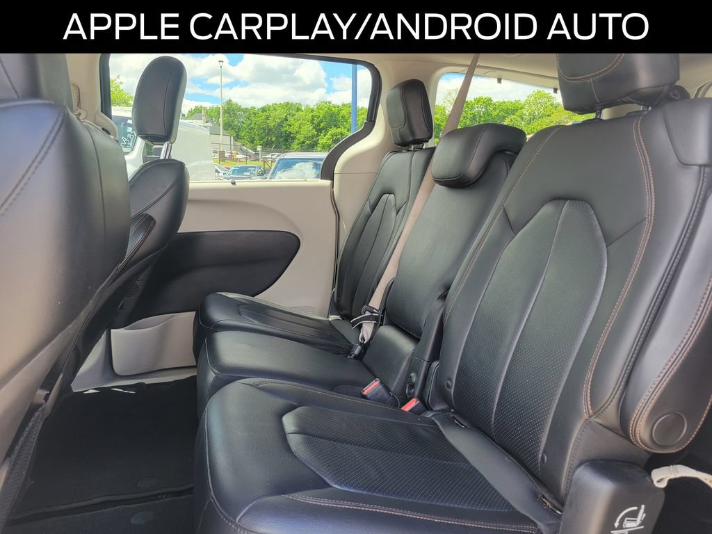 Used 2019 Chrysler Pacifica Touring-L FWD image 12