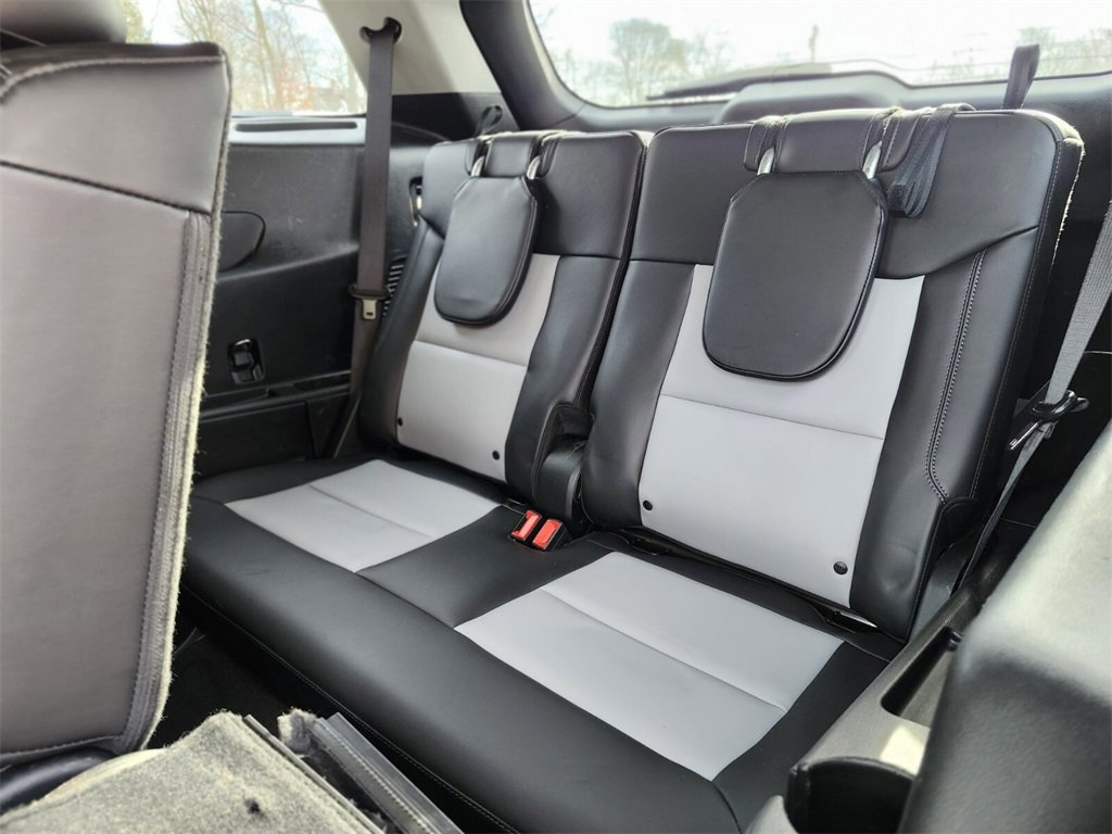 Certified 2022 Ford Explorer XLT w/ Equipment Group 202A image 17