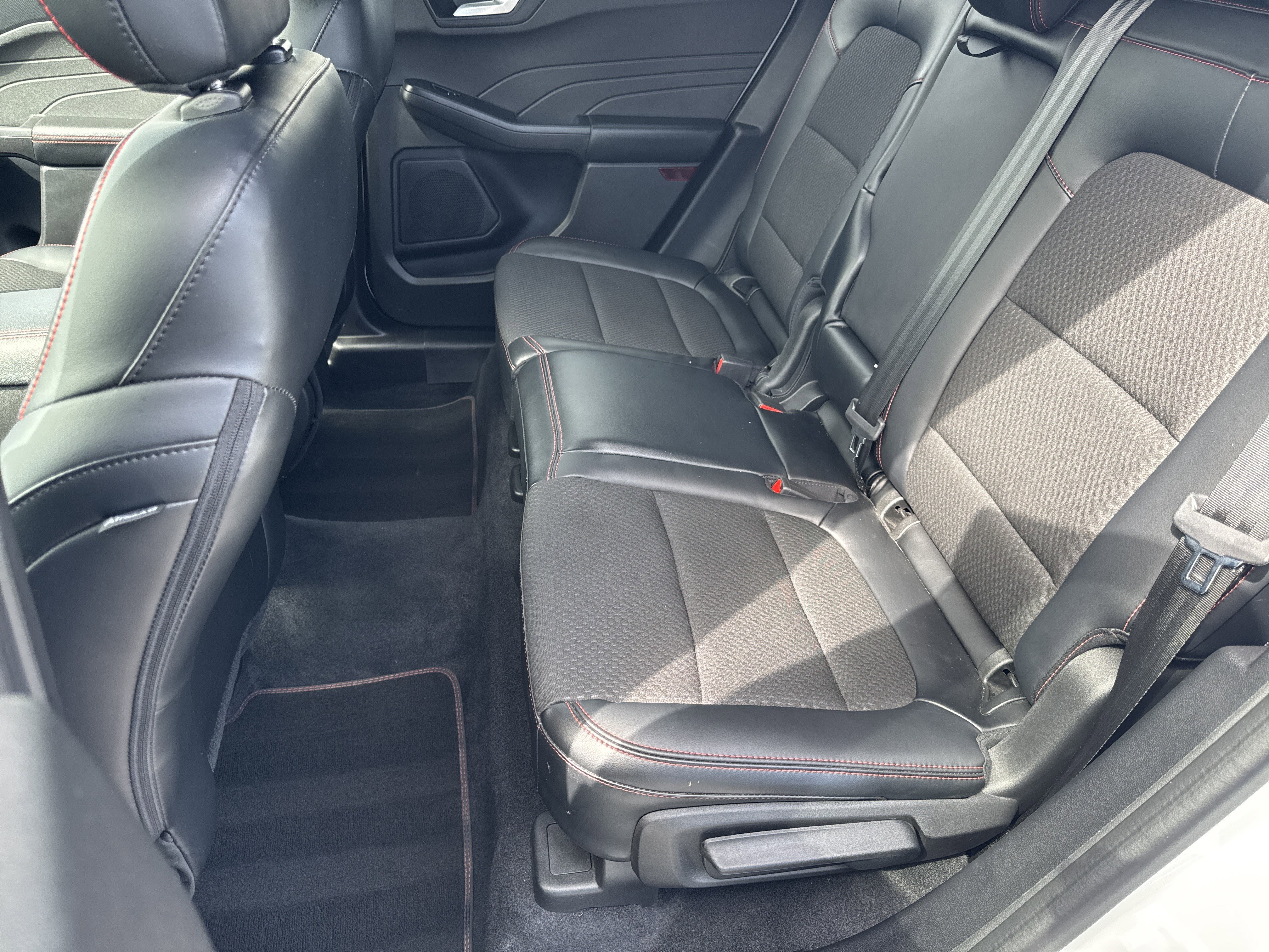 Certified 2023 Ford Escape ST-Line Elite AWD/4WD image 23