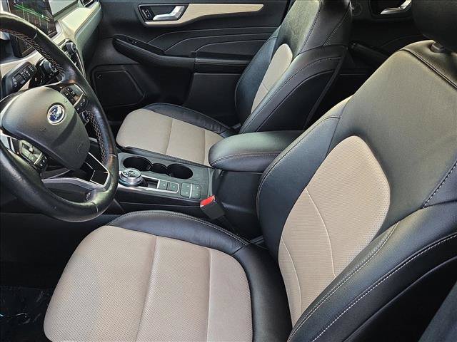 Certified 2022 Ford Escape Titanium w/ Titanium Premium Package FWD image 16