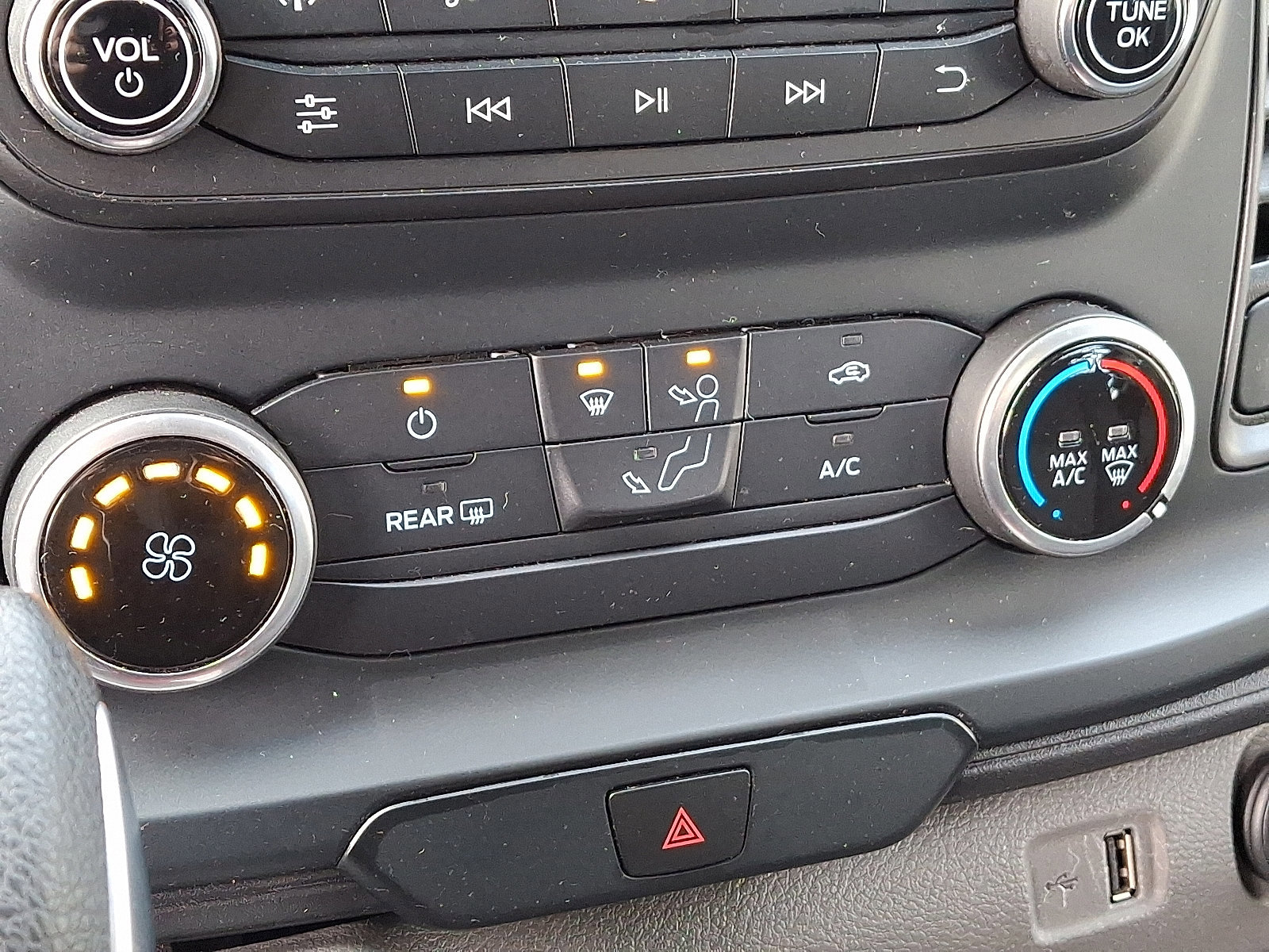 Certified 2024 Ford Transit 250 w/ Exterior Upgrade Package image 16