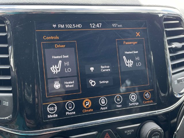 Used 2022 Jeep Grand Cherokee Limited AWD/4WD image 17