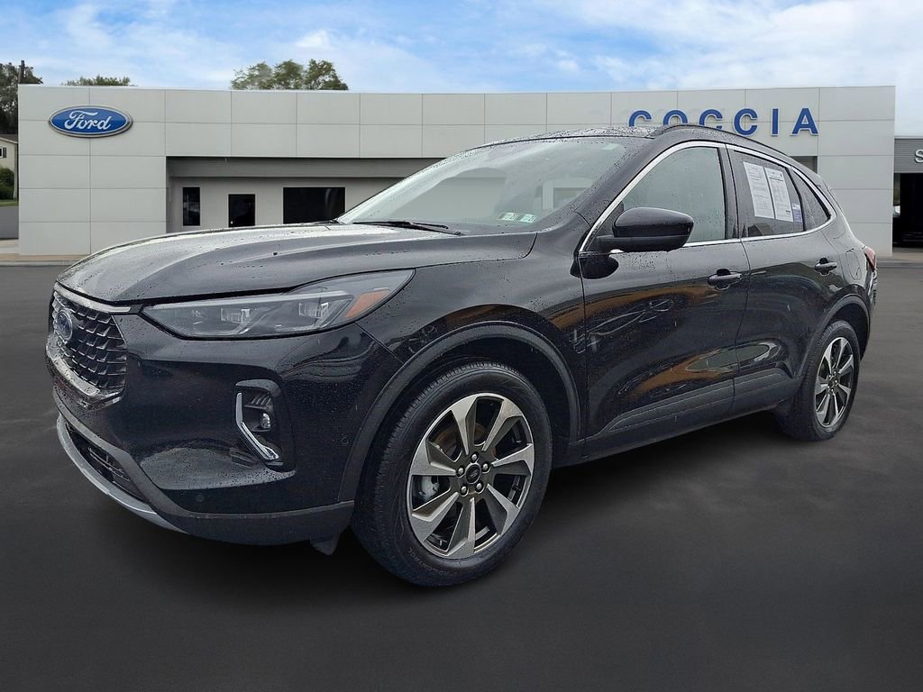 Certified 2023 Ford Escape Platinum w/ Premium Technology Package