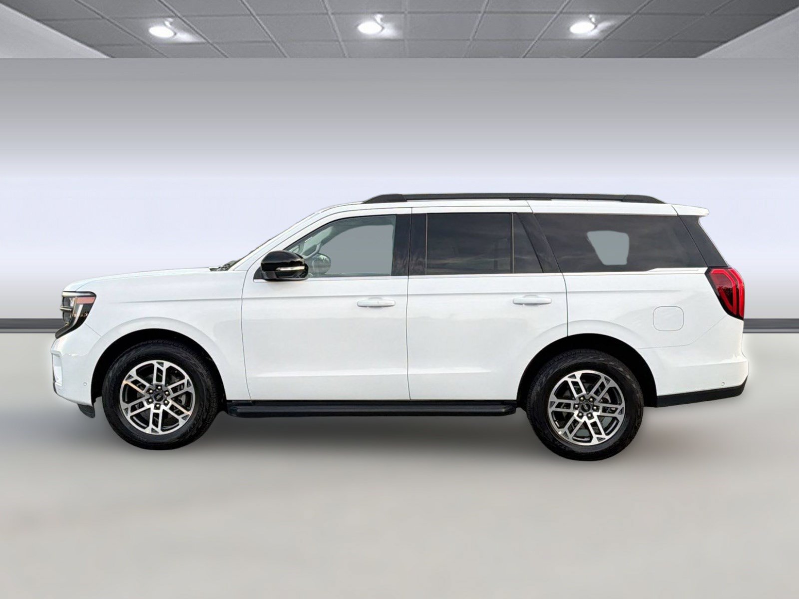 Certified 2025 Ford Expedition Active AWD/4WD image 2