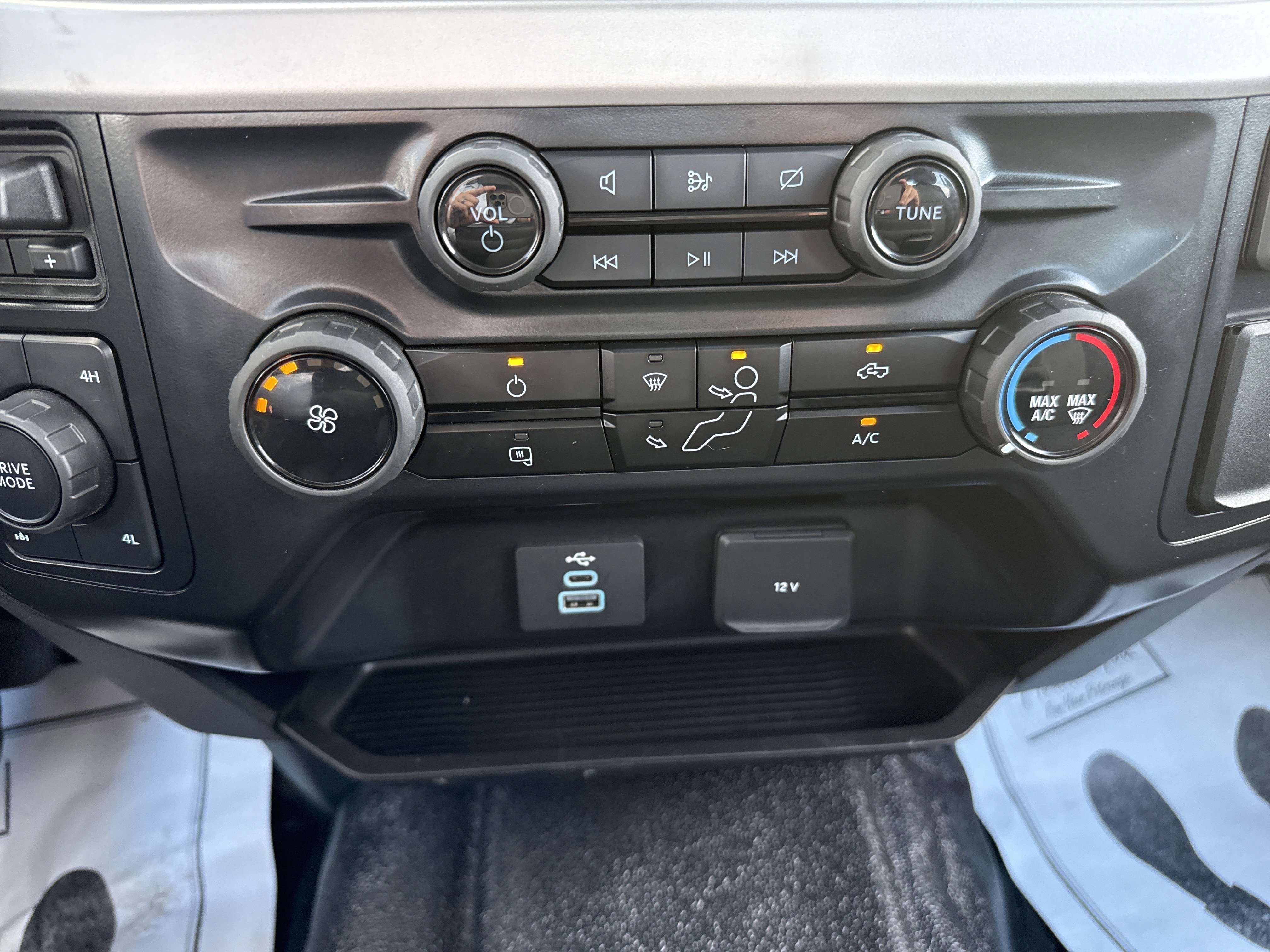 Certified 2024 Ford F250 XL w/ XL Chrome Package AWD/4WD image 25