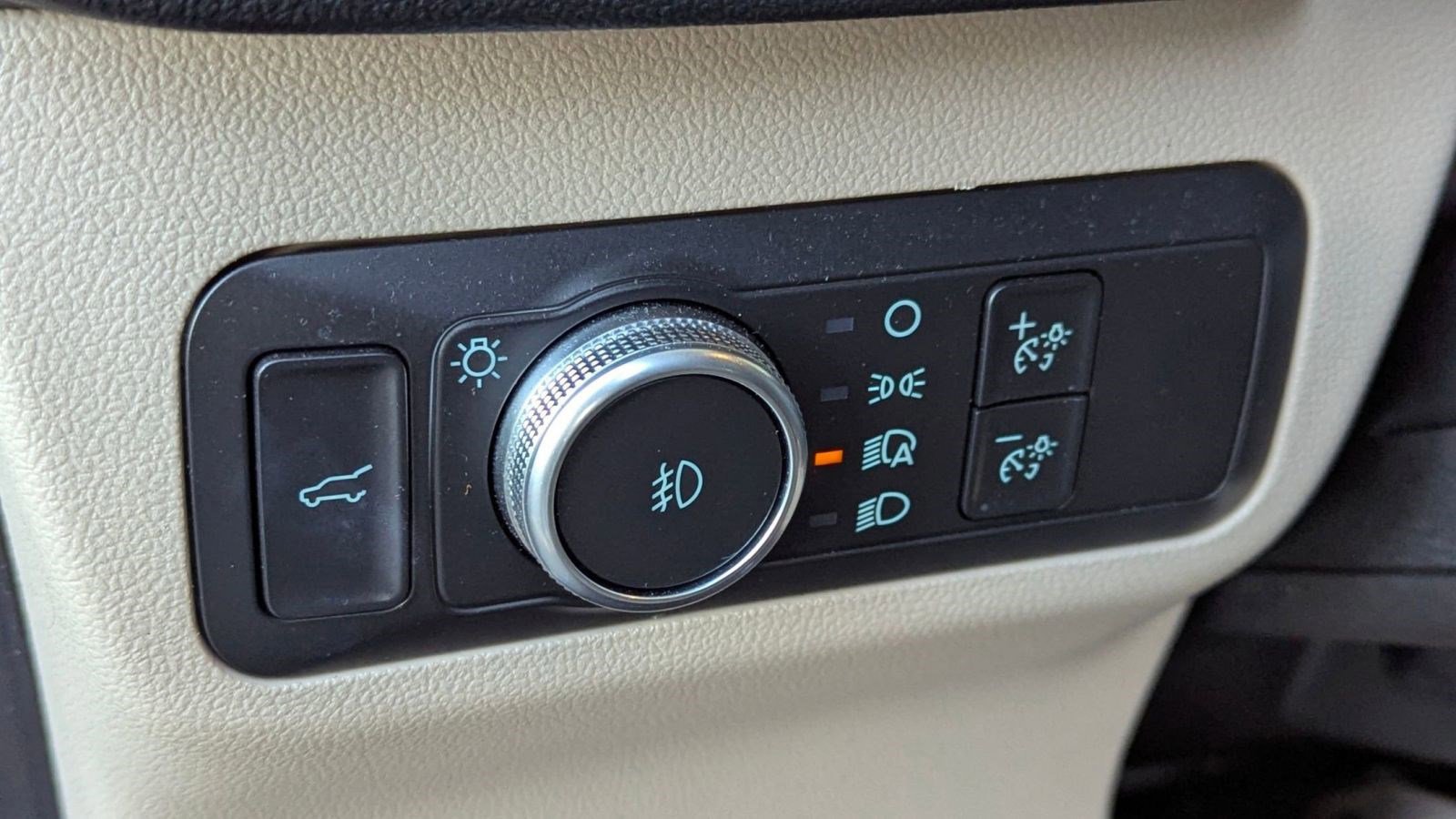 Certified 2022 Ford Escape SEL w/ Technology Package image 29