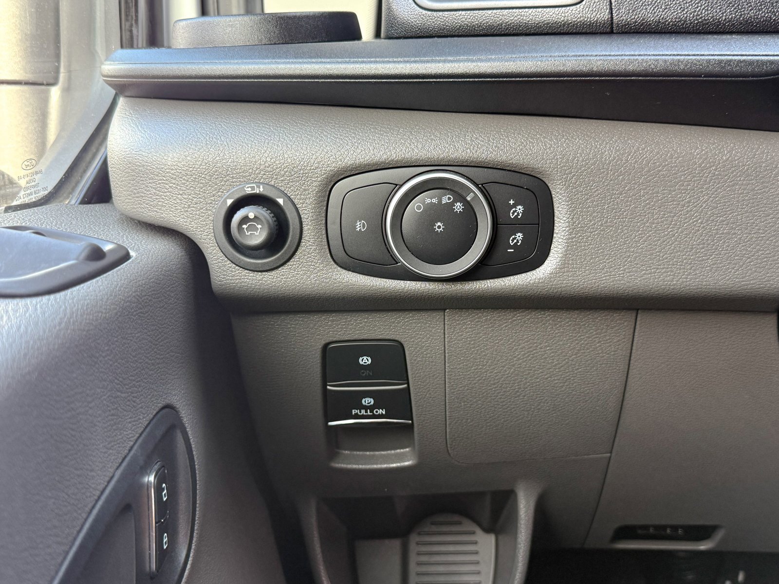 Certified 2025 Ford Transit 350 XLT image 31