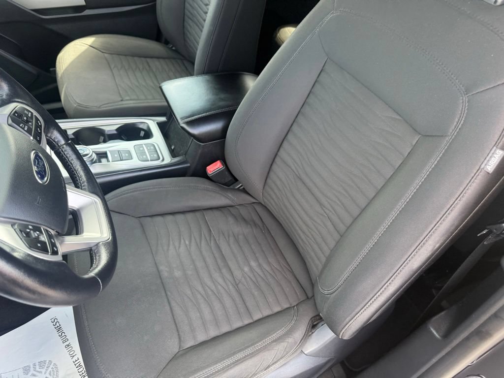 Certified 2021 Ford Explorer XLT RWD image 16