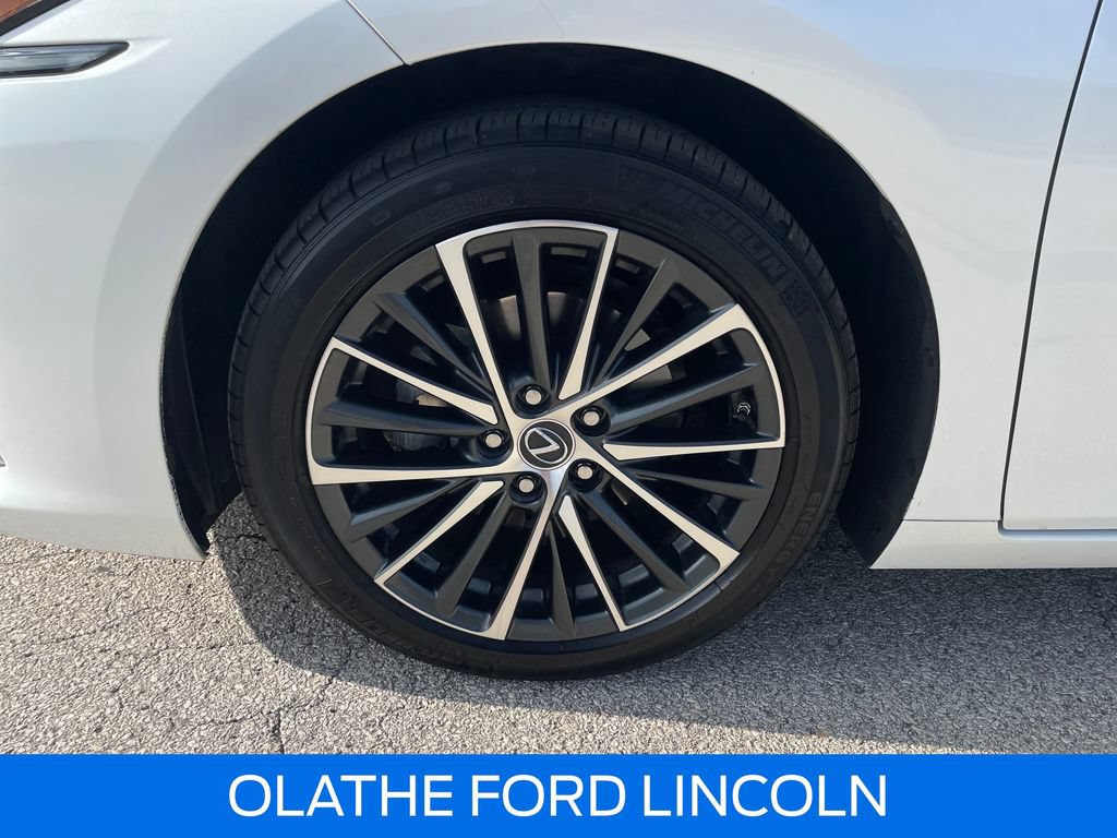 Used 2023 Lexus ES 350 w/ Accessory Package (Z2) FWD image 23