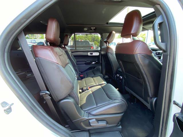 Certified 2022 Ford Explorer Platinum w/ Equipment Group 601A image 10
