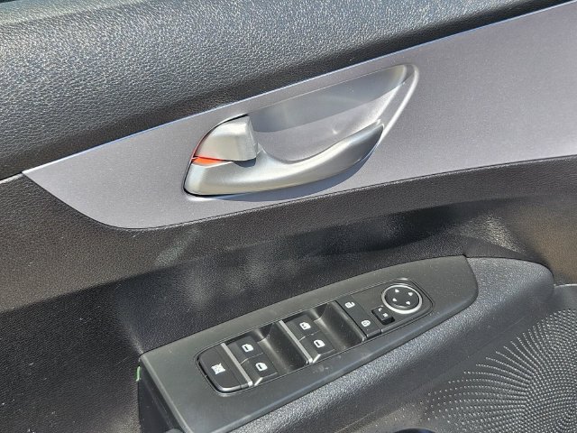 Used 2024 Kia Forte LXS FWD image 17