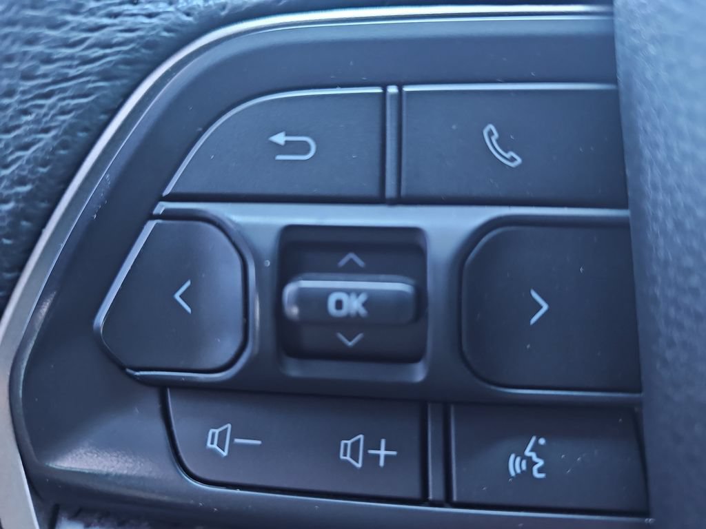 Used 2026 Toyota Tundra Limited AWD/4WD image 16
