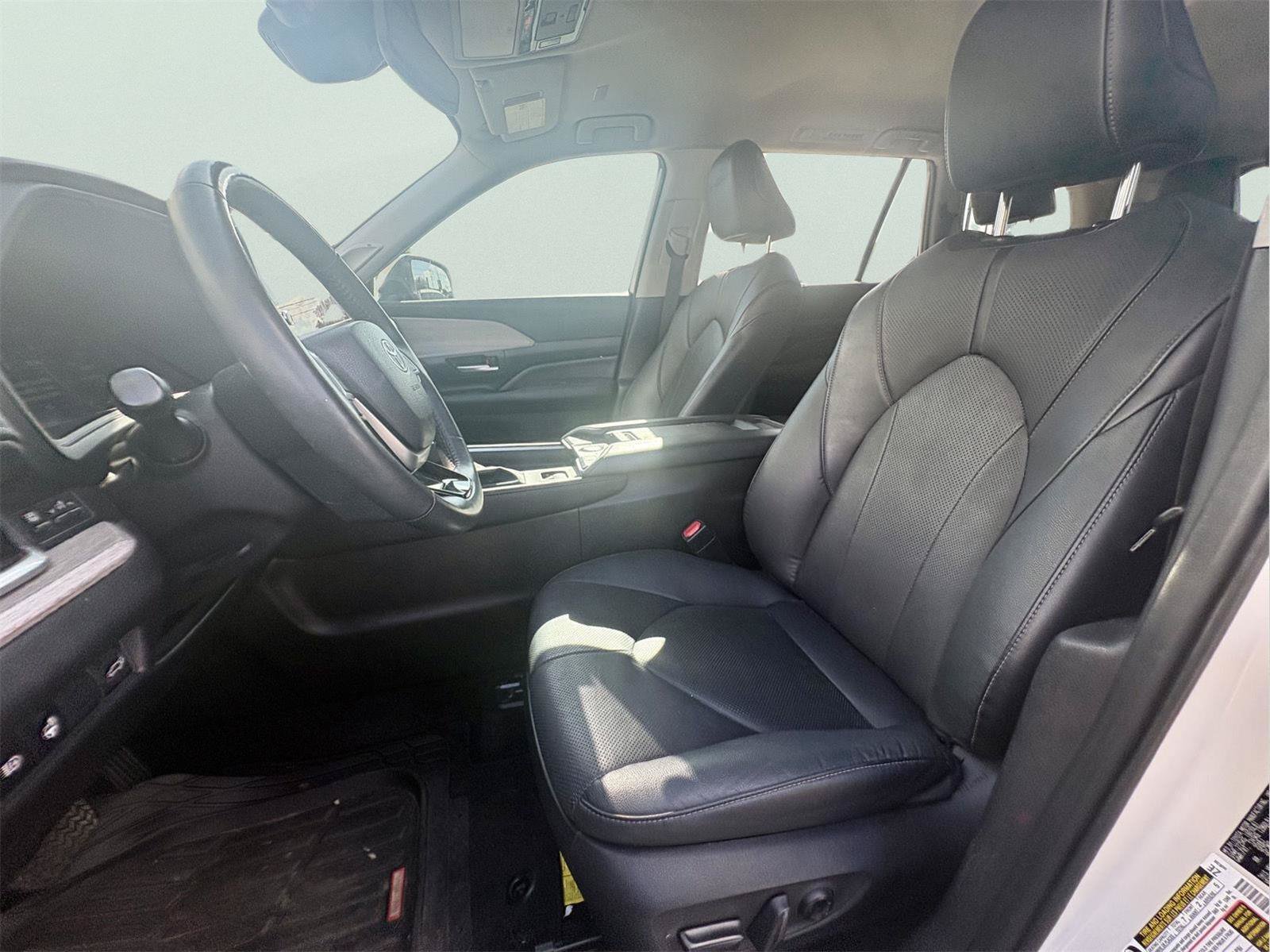 Used 2024 Toyota Grand Highlander FWD image 11