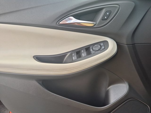 Used 2023 Buick Encore GX Preferred w/ Cold Weather Comfort Package FWD image 13