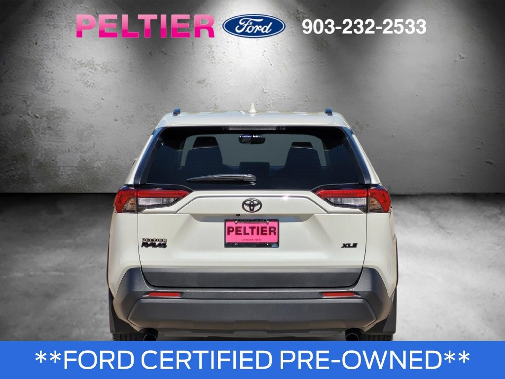 Used 2024 Toyota RAV4 XLE Premium FWD image 5